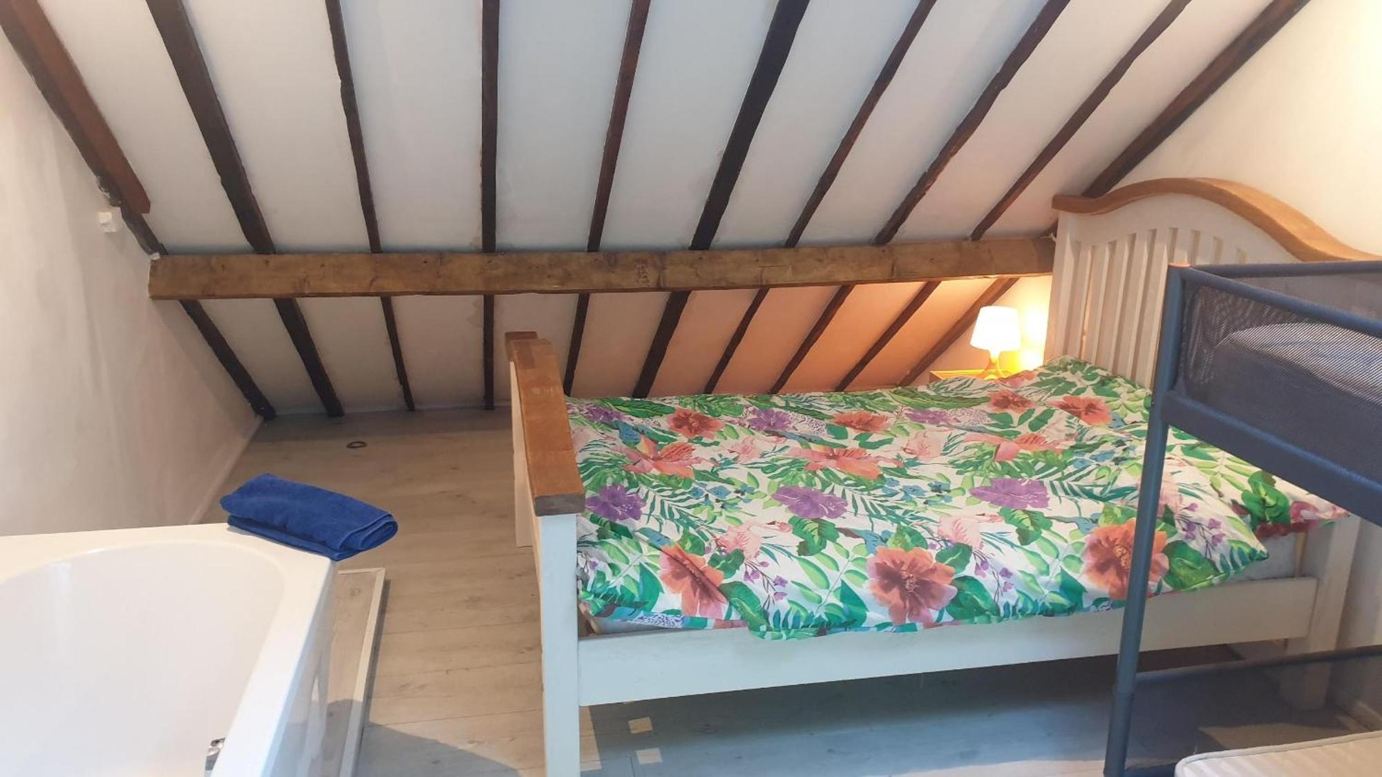 First And Last Youth Hostel Дувр Екстер'єр фото