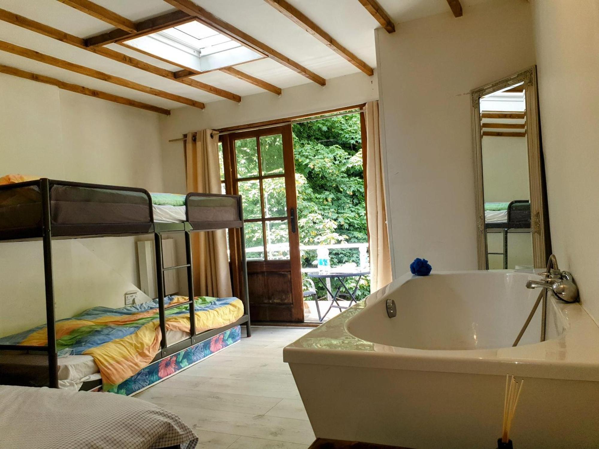 First And Last Youth Hostel Дувр Екстер'єр фото